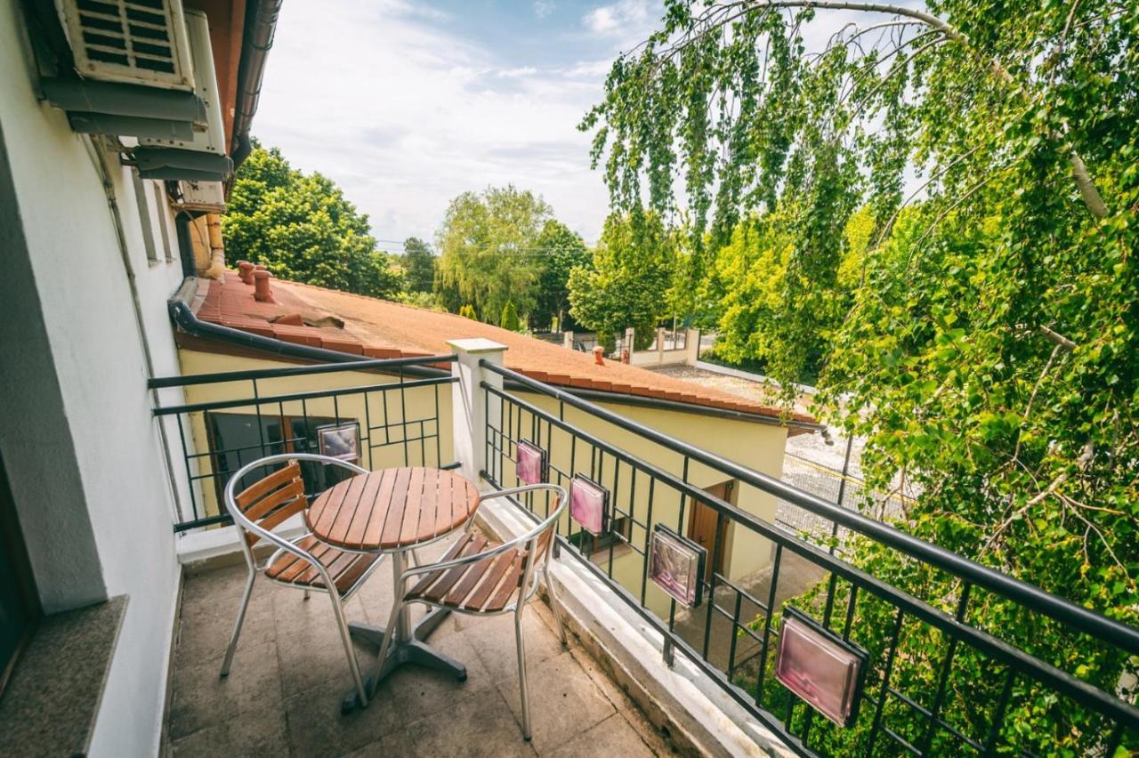 Hotel Amurg Эфорие-Суд Экстерьер фото