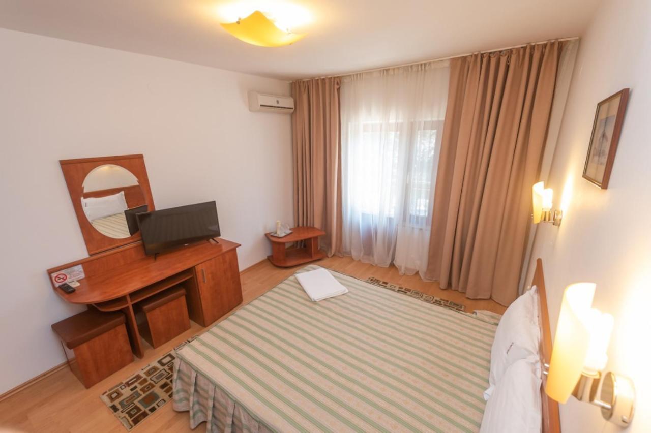Hotel Amurg Эфорие-Суд Экстерьер фото